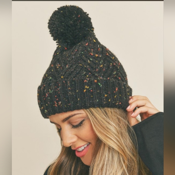 Winter Crotche beenie - Picture 1 of 3